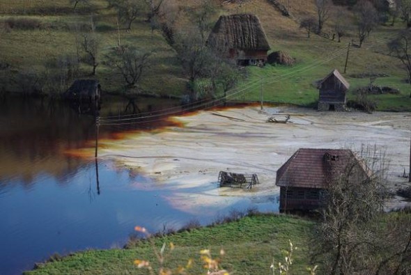 Geamana - cariera de cupru de la Roșia Poieni